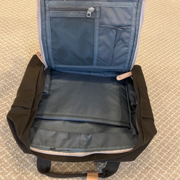 Macaroon Backpack - Picture 3 of 4